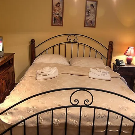 Silesia Couette-café *