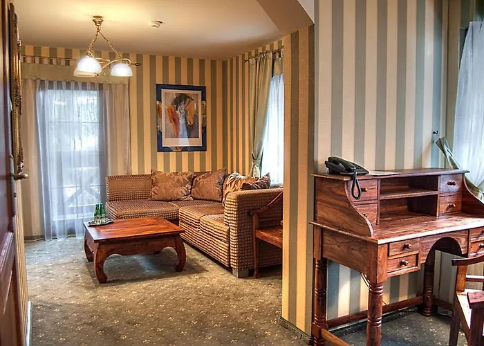 住宿加早餐酒店 Silesia *